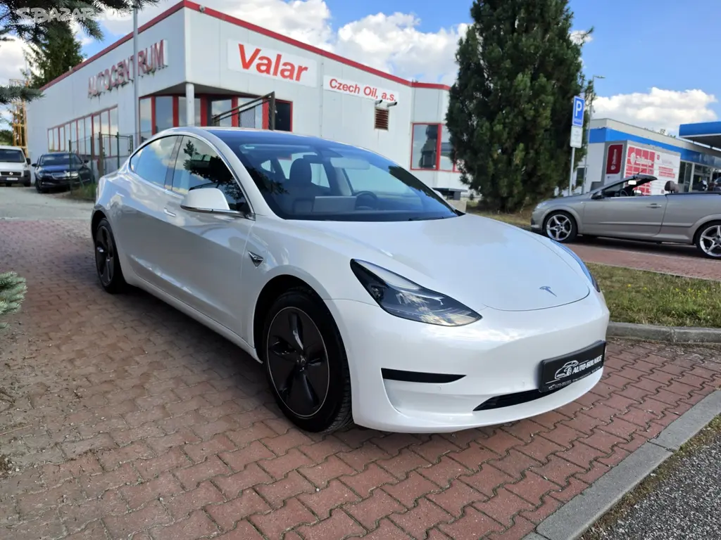 Tesla Model 3 RANGE PLUS 60 kWh-320 PS 107 TKM